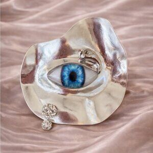 Abstract Gold Eye Statement Ring – Surrealist Sculpture Jewelry